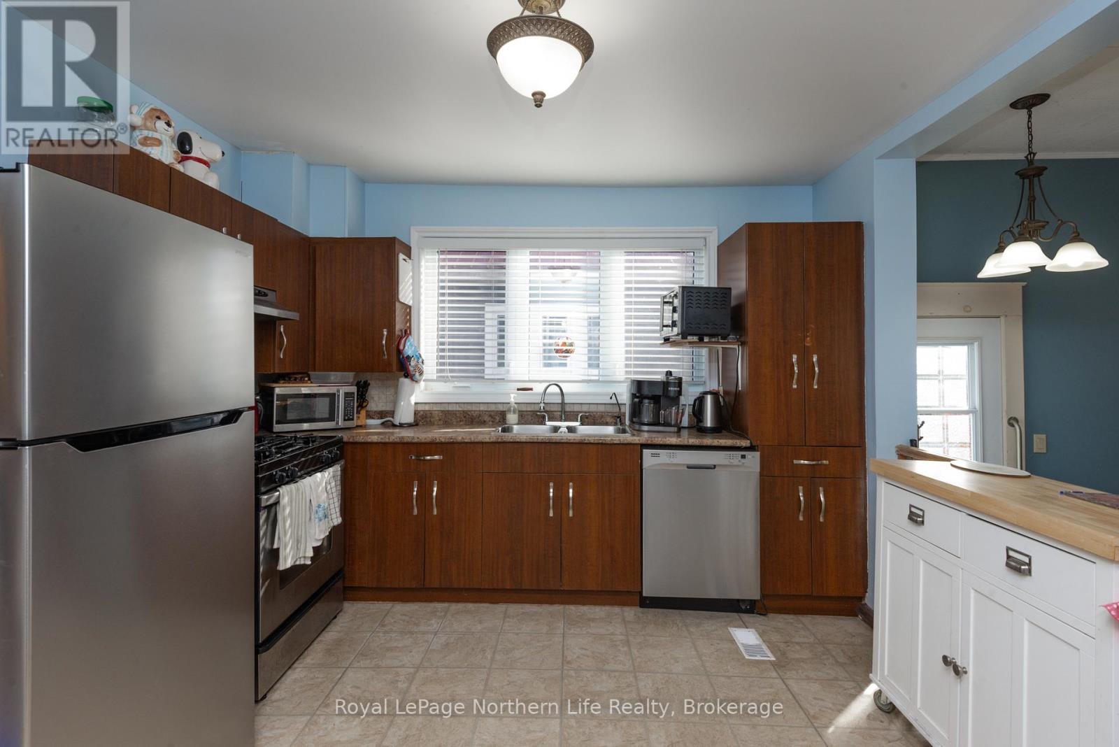 85 Campbell Avenue, North Bay, Ontario P1A 1V7 - Photo 10 - X12513114