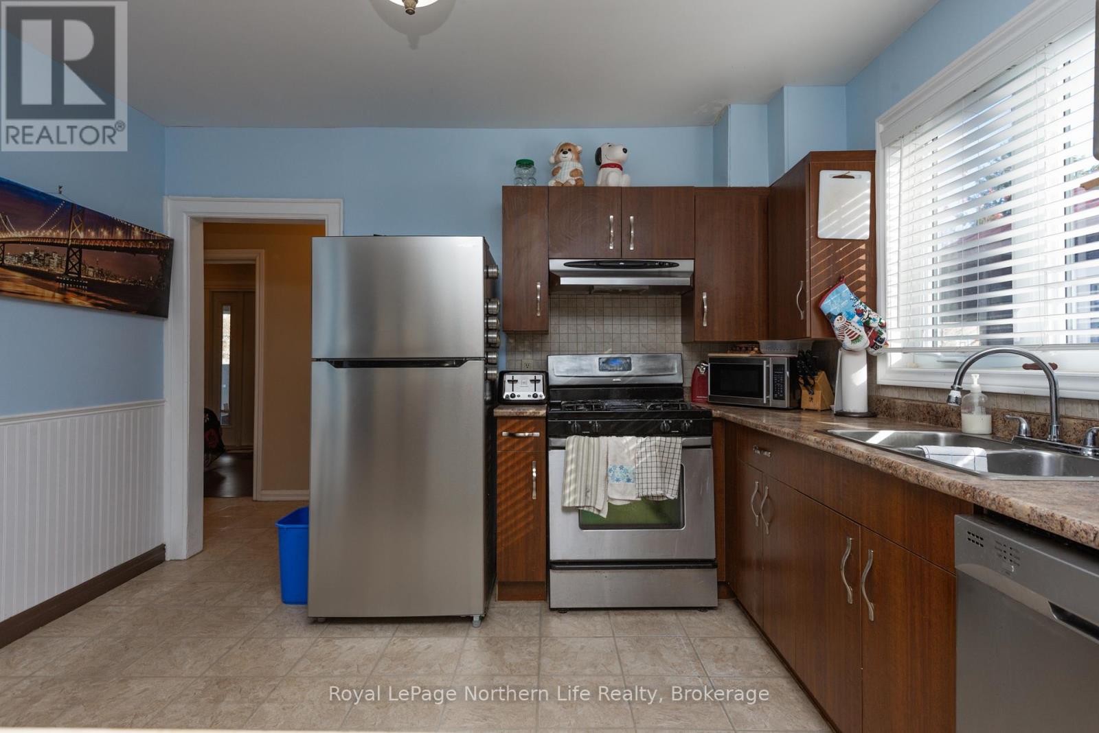 85 Campbell Avenue, North Bay, Ontario P1A 1V7 - Photo 11 - X12513114