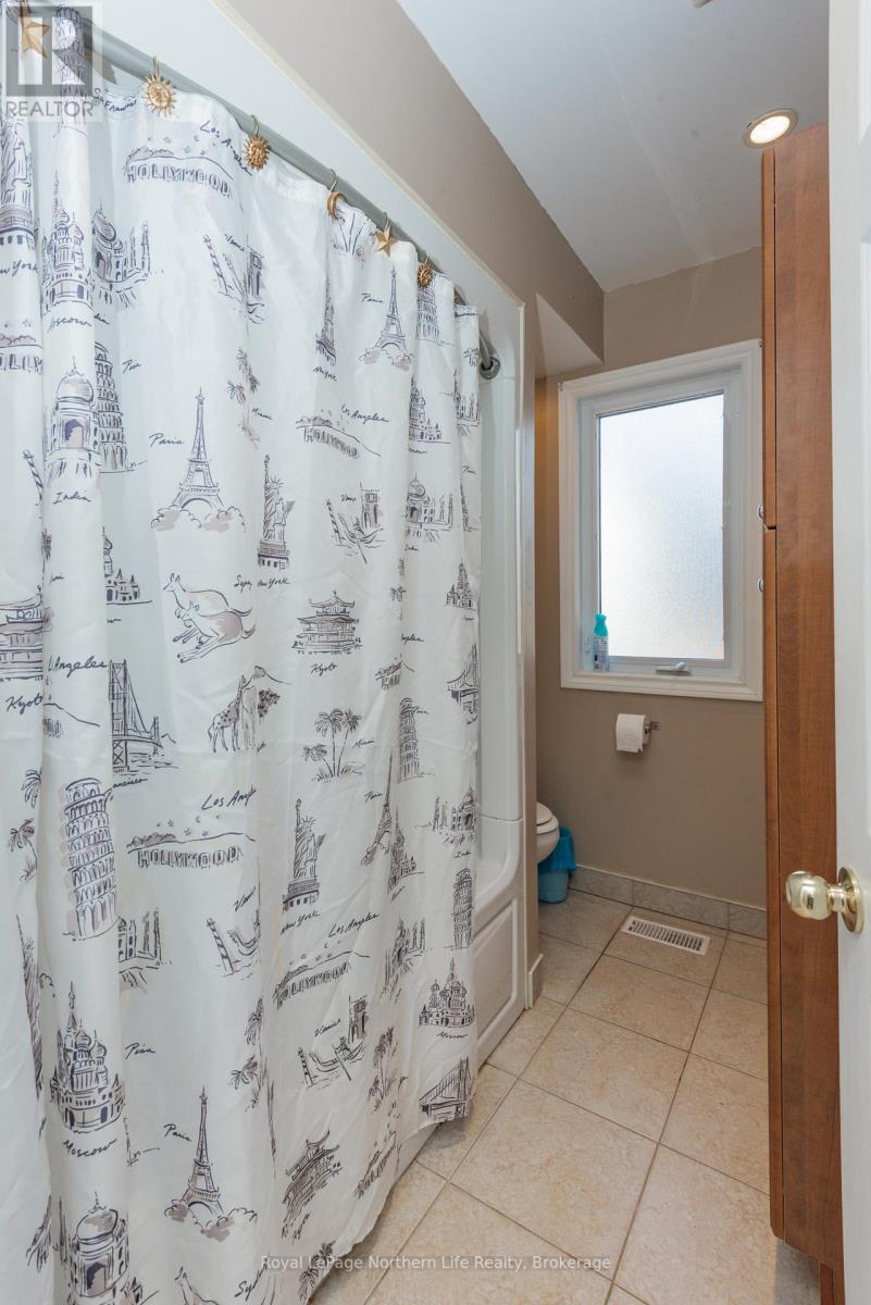 85 Campbell Avenue, North Bay, Ontario P1A 1V7 - Photo 19 - X12513114