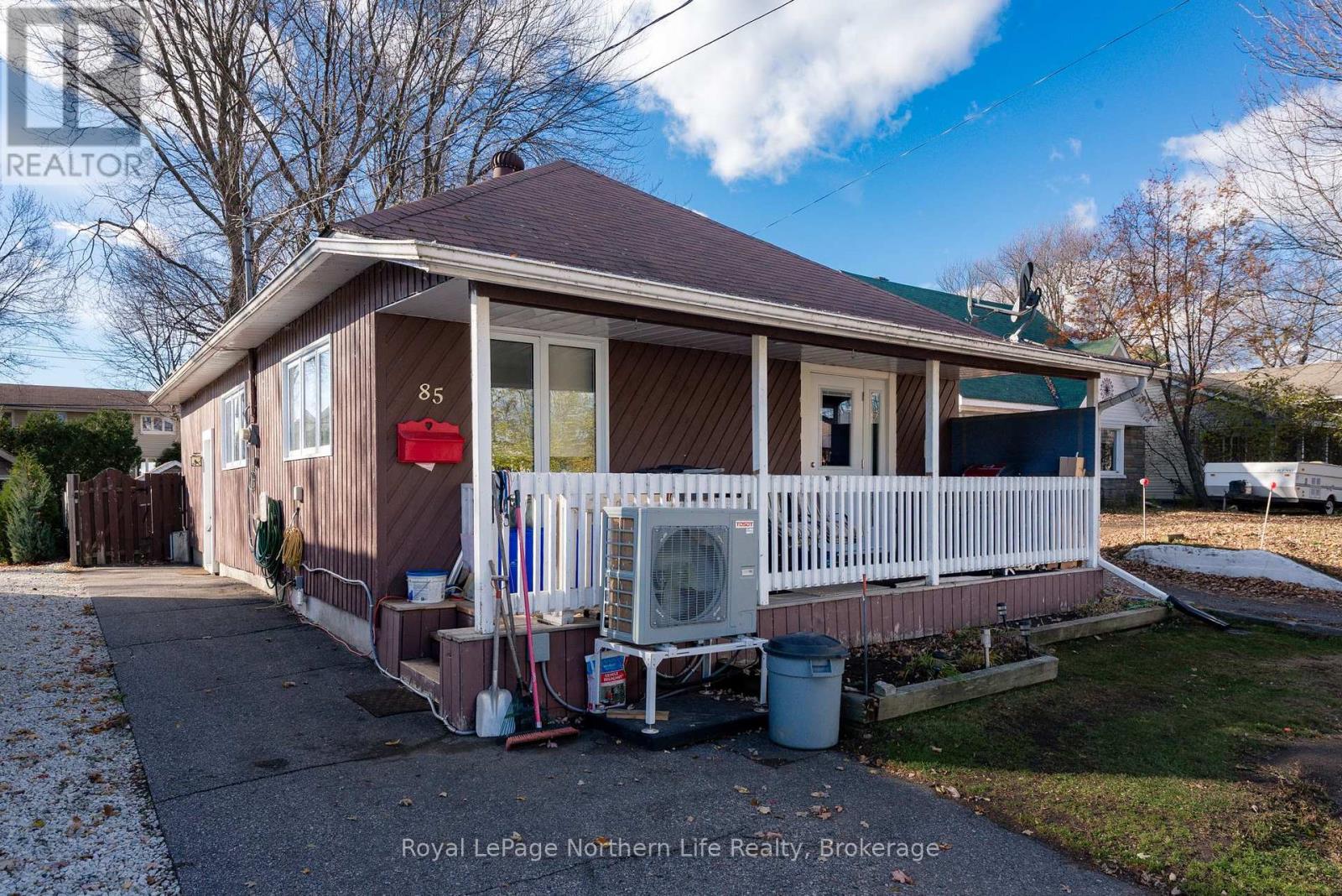85 Campbell Avenue, North Bay, Ontario P1A 1V7 - Photo 4 - X12513114