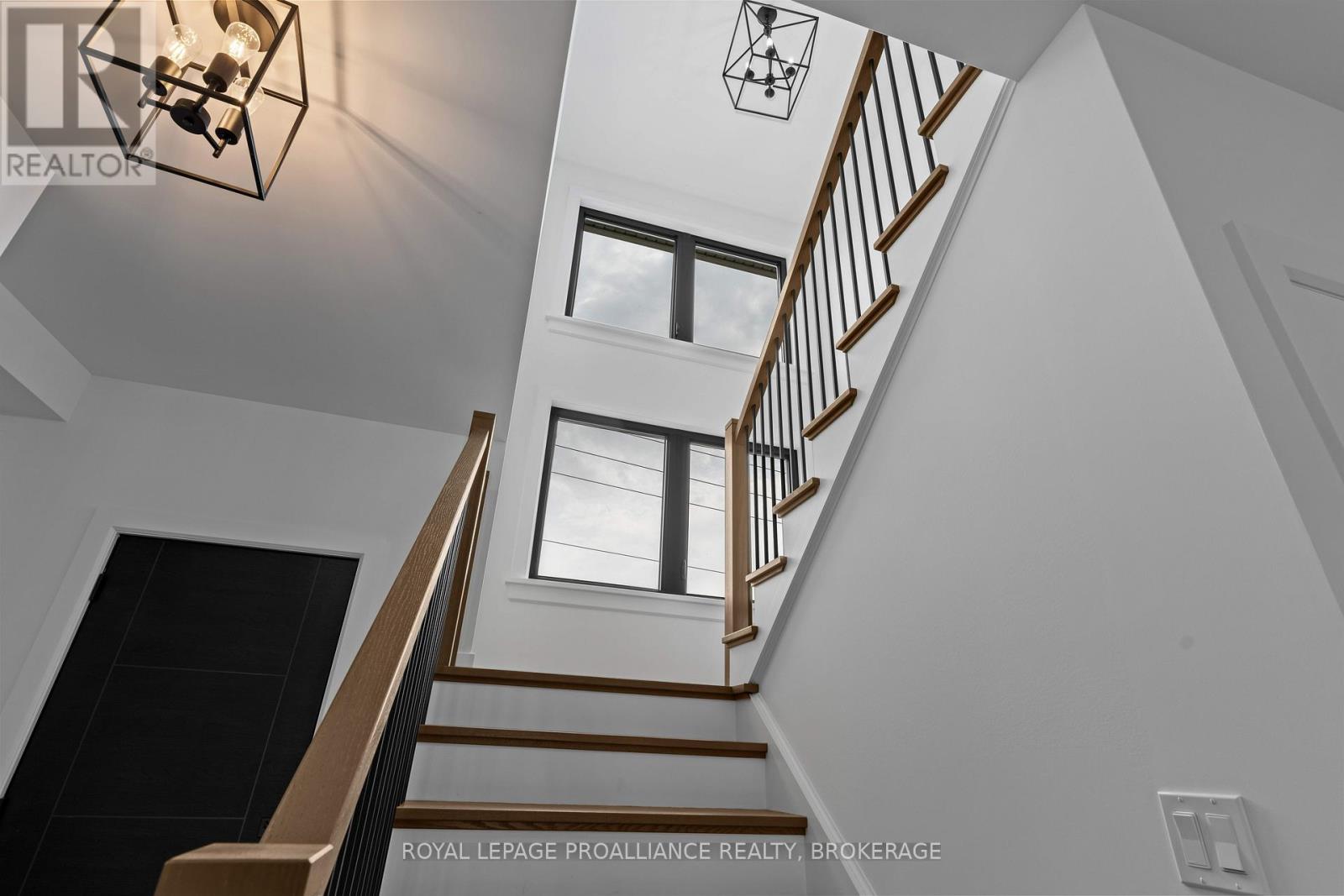 2 Park Crescent, Loyalist (Amherstview), Ontario  K7N 0C2 - Photo 19 - X12512806