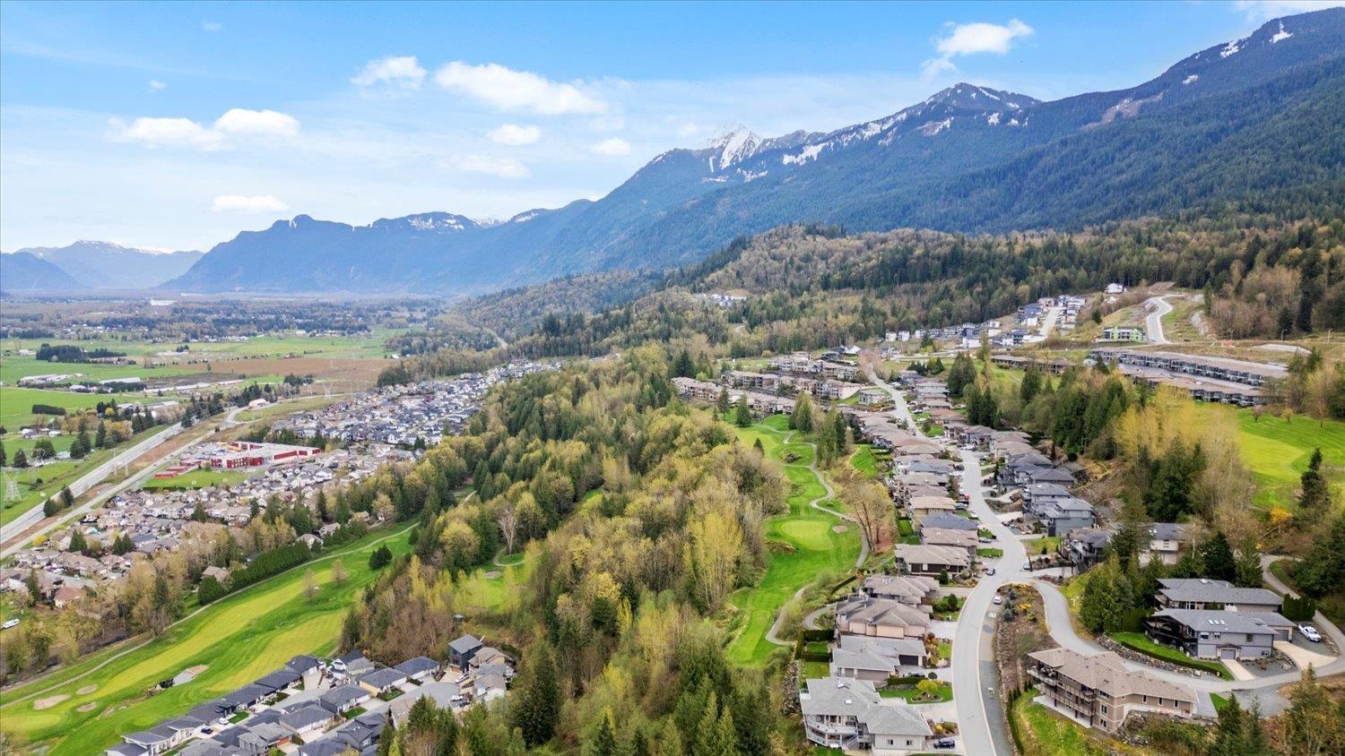 206 51075 Falls Court, Eastern Hillsides, Chilliwack, British Columbia  V4Z 1K7 - Photo 2 - R3064243