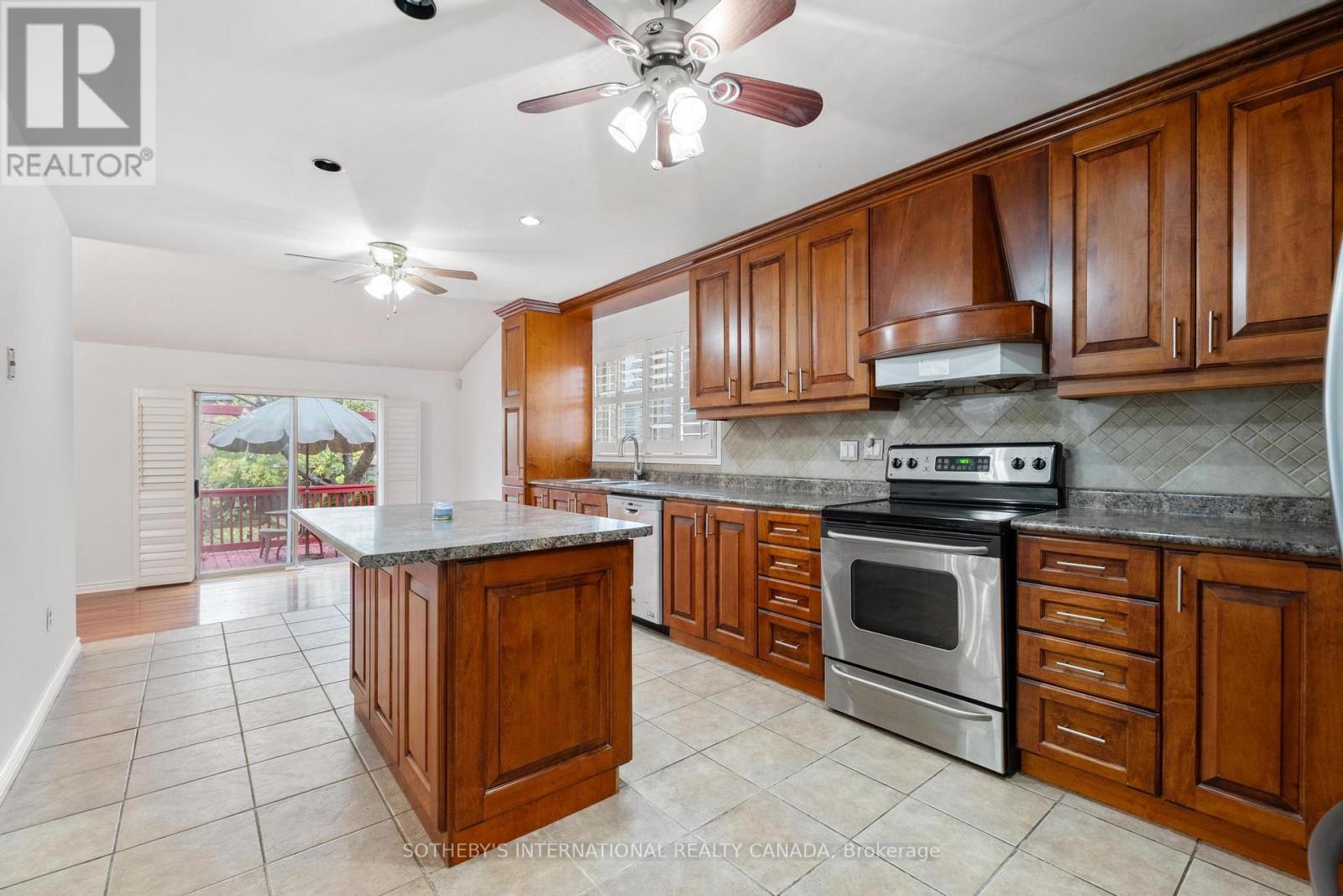 3631 Cherrington Crescent, Mississauga, Ontario  L5L 5C6 - Photo 9 - W12512774