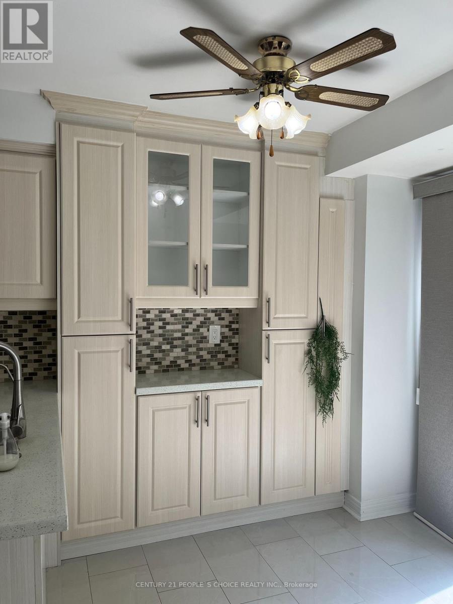 50 - 3600 Colonial Drive, Mississauga, Ontario  L5L 5P5 - Photo 3 - W12512886