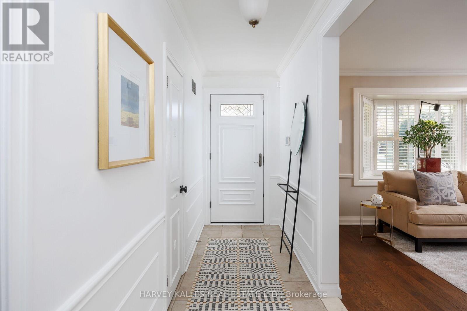 24 Cedarland Drive, Toronto, Ontario  M9A 2K2 - Photo 7 - W12512890