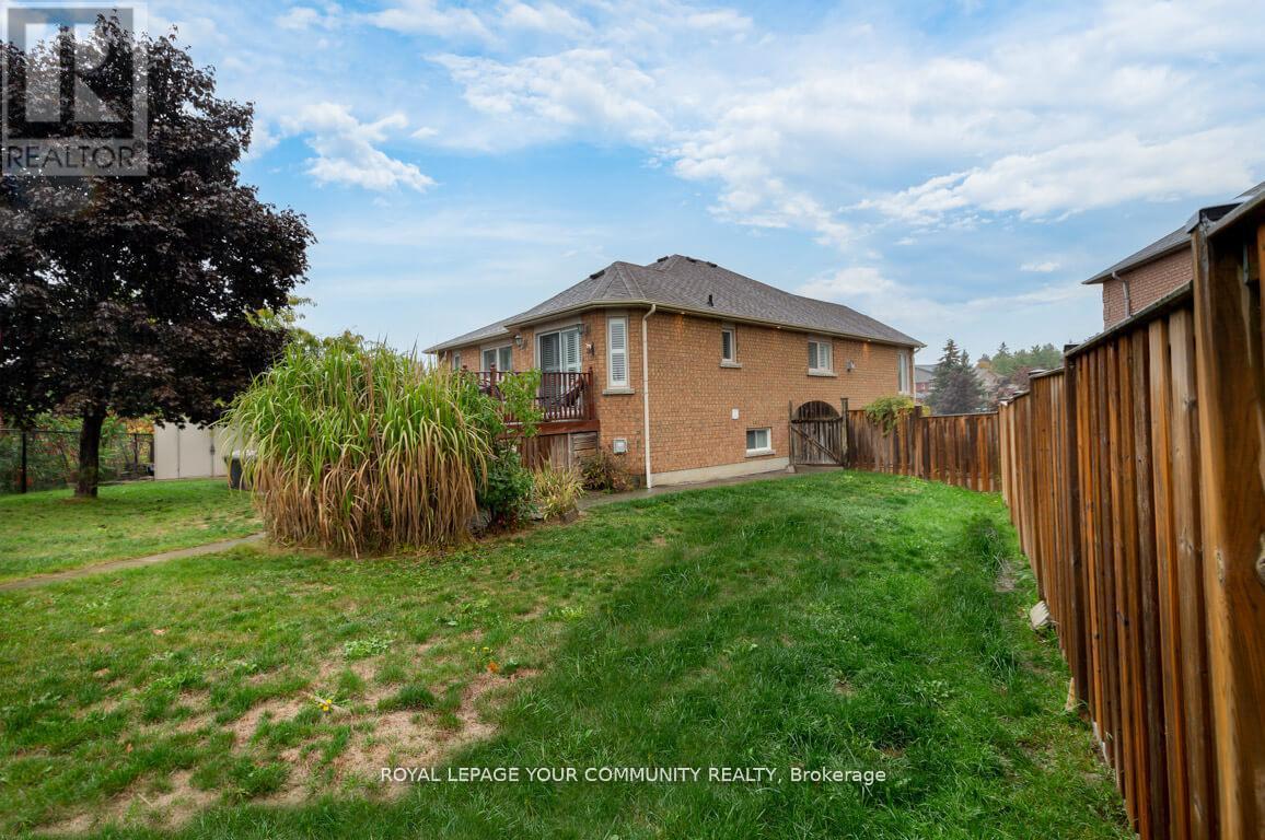 63 Rolling Hills Lane, Caledon, Ontario  L7E 1T8 - Photo 4 - W12512898