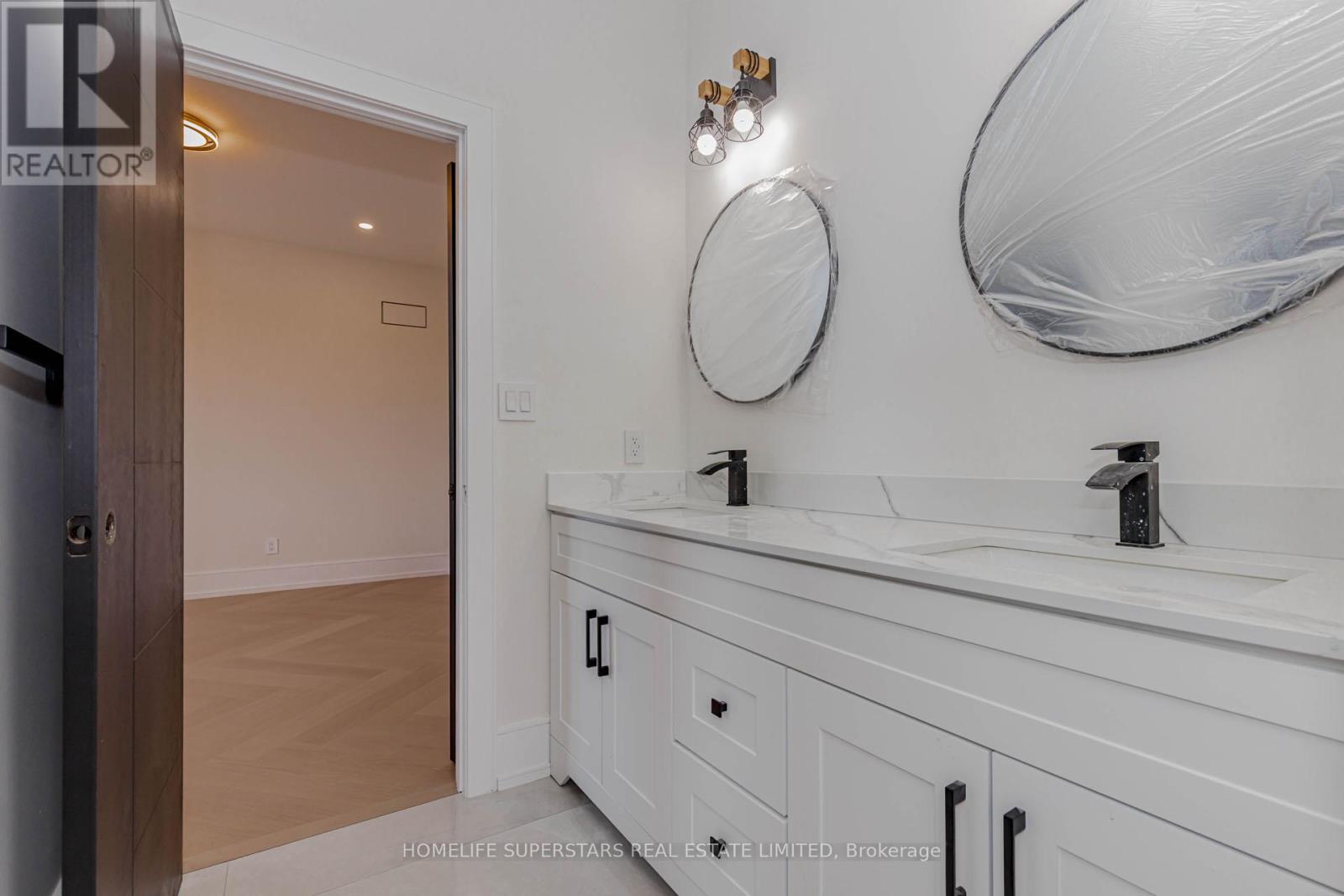 75 Silverstone Drive, Toronto, Ontario  M9V 3G4 - Photo 25 - W12512930