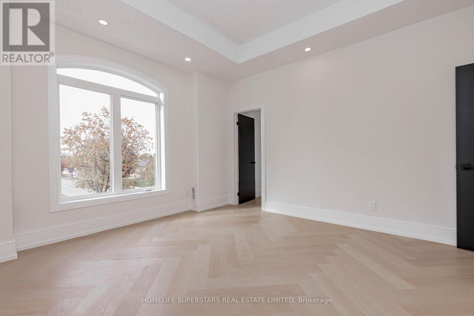 75 Silverstone Drive, Toronto, Ontario  M9V 3G4 - Photo 27 - W12512930