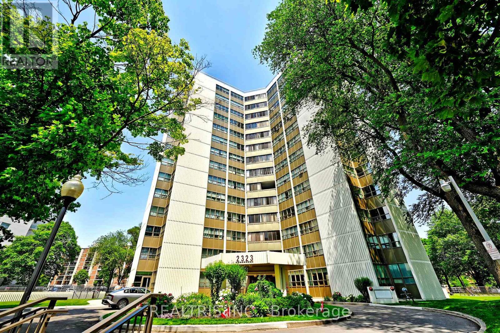 807 - 2323 Confederation Parkway, Mississauga, Ontario  L5B 1R6 - Photo 2 - W12512938