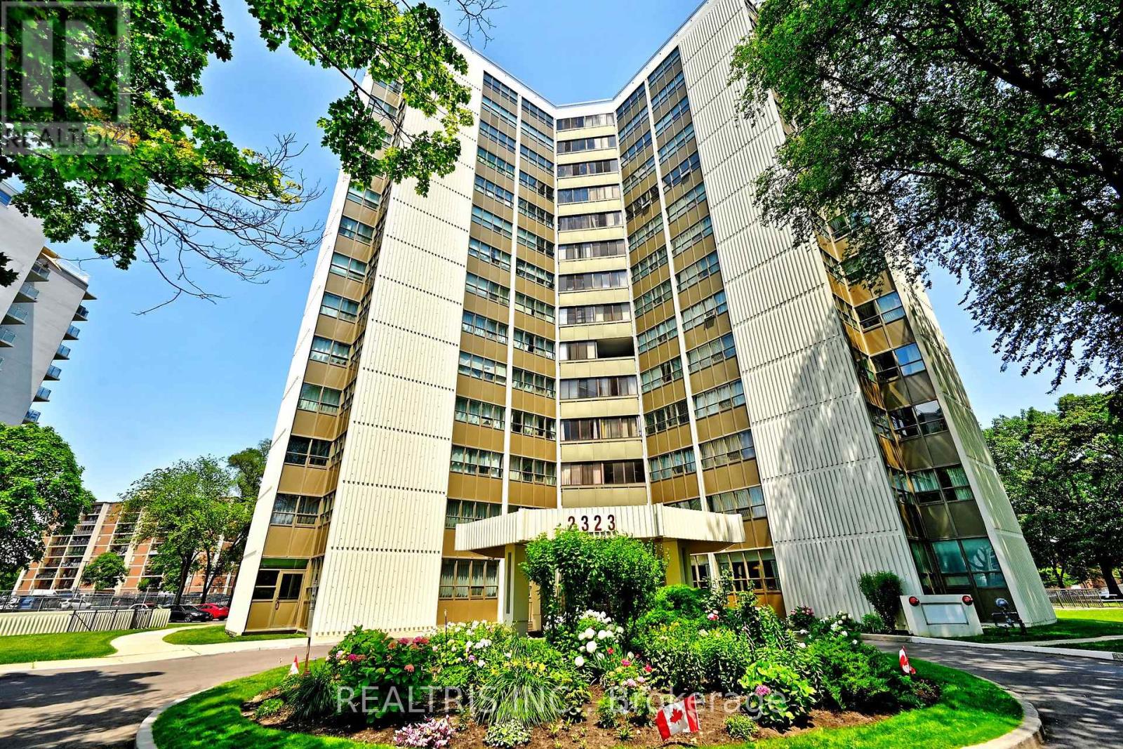 807 - 2323 Confederation Parkway, Mississauga, Ontario  L5B 1R6 - Photo 3 - W12512938