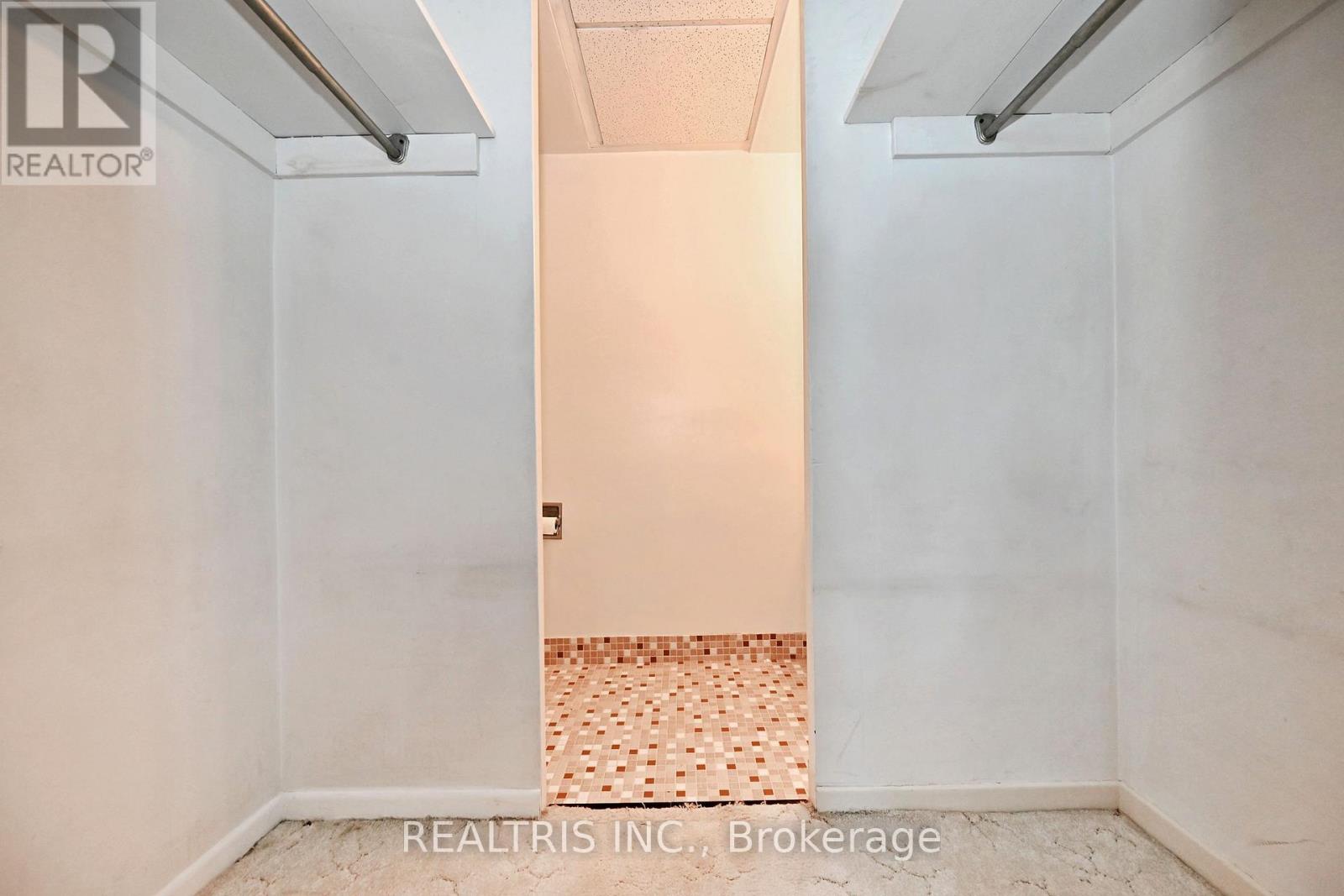 807 - 2323 Confederation Parkway, Mississauga, Ontario  L5B 1R6 - Photo 35 - W12512938