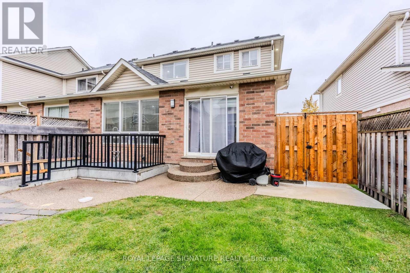 422 Patterson Drive, Milton, Ontario  L9T 5N3 - Photo 4 - W12512958