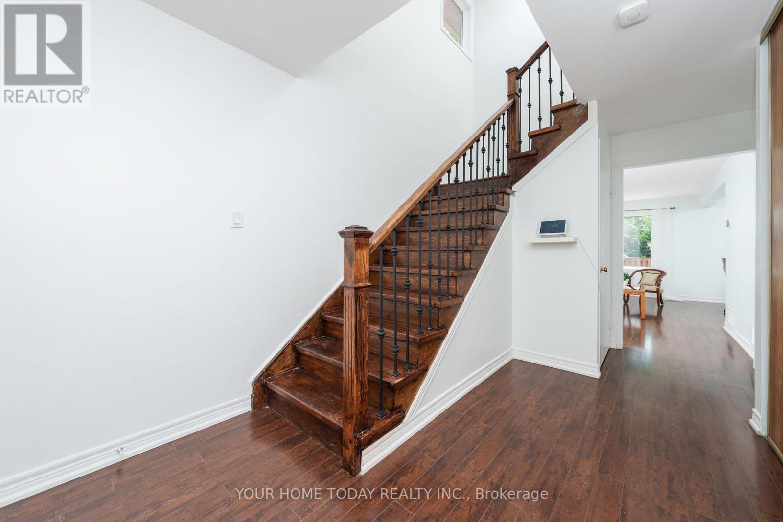 18 Alabaster Drive, Brampton, Ontario  L6V 4E4 - Photo 11 - W12512968