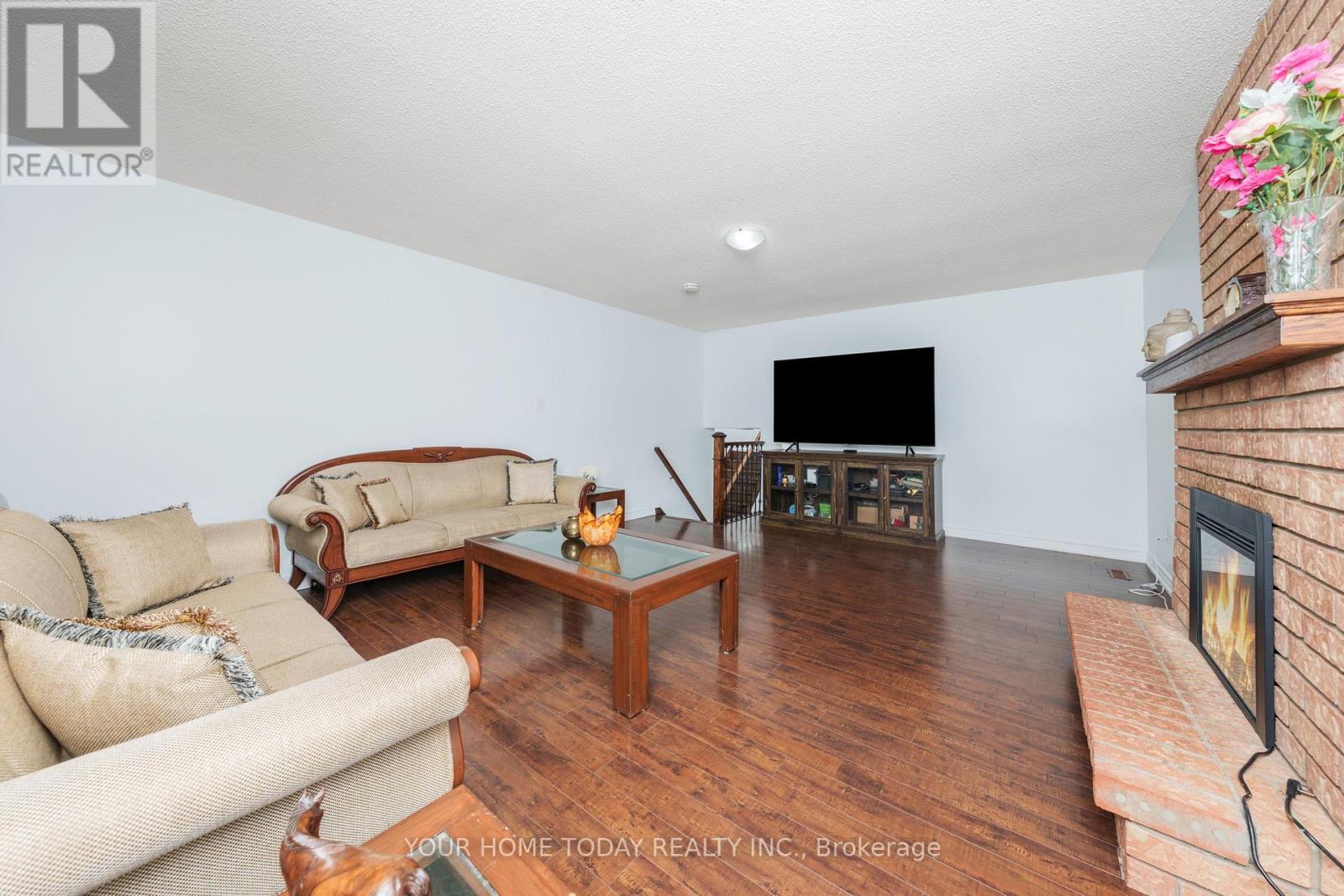 18 Alabaster Drive, Brampton, Ontario  L6V 4E4 - Photo 13 - W12512968