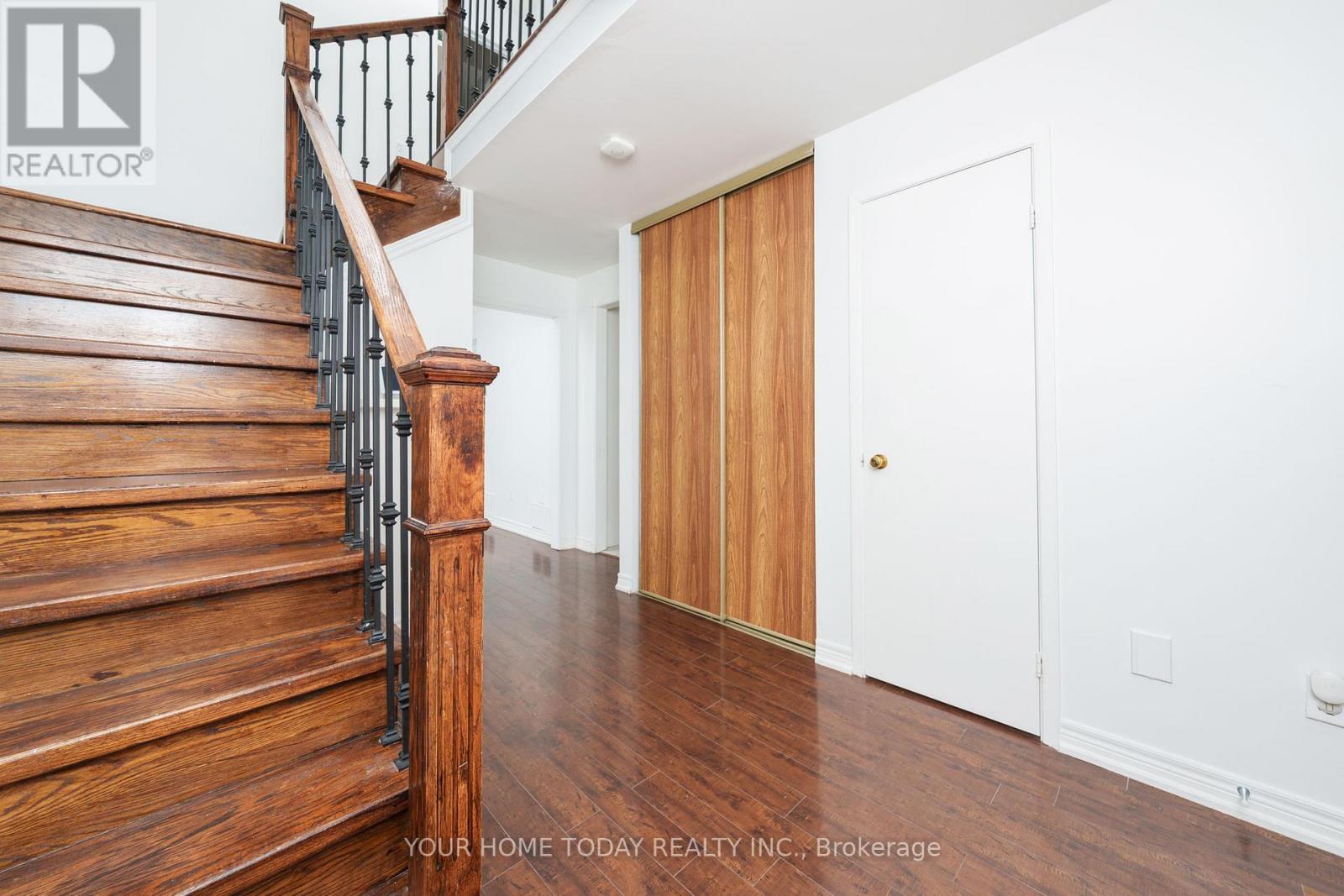 18 Alabaster Drive, Brampton, Ontario  L6V 4E4 - Photo 16 - W12512968