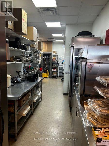 3417 Derry Road E, Mississauga, Ontario L4T 1A8 - Photo 6 - W12512978