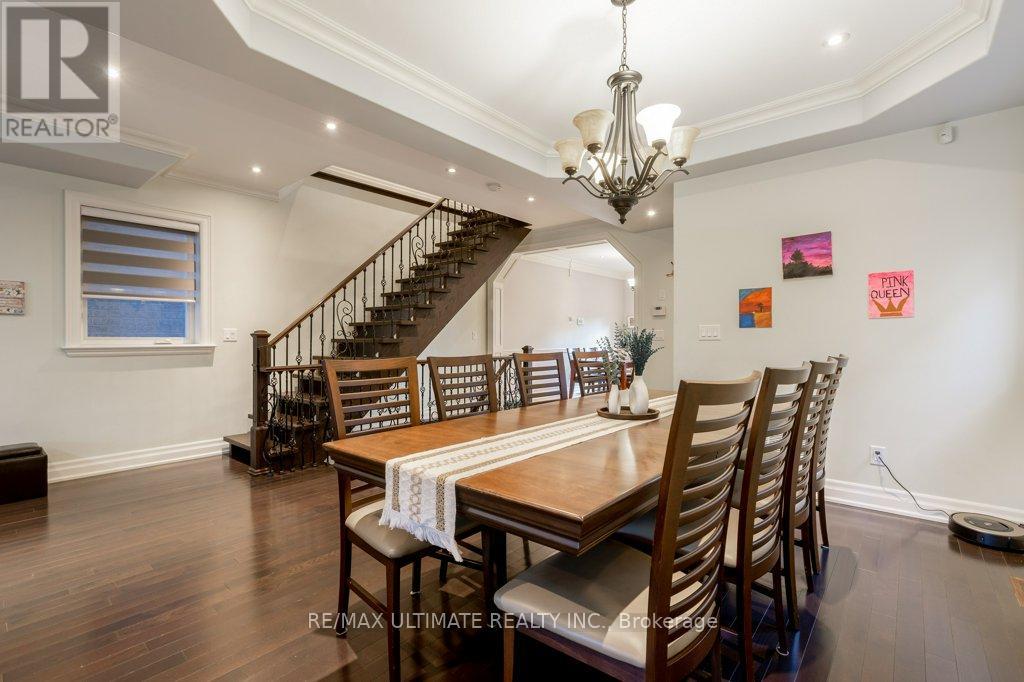 21 Thornton Avenue, Toronto, Ontario  M6E 2E3 - Photo 13 - W12513000