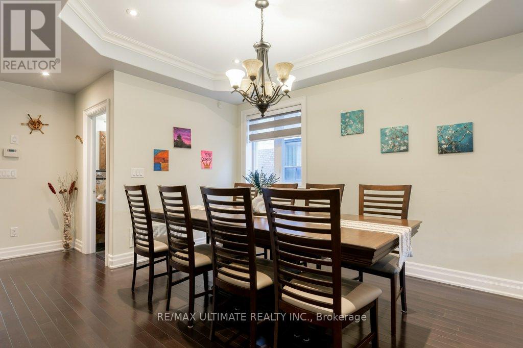 21 Thornton Avenue, Toronto, Ontario  M6E 2E3 - Photo 14 - W12513000