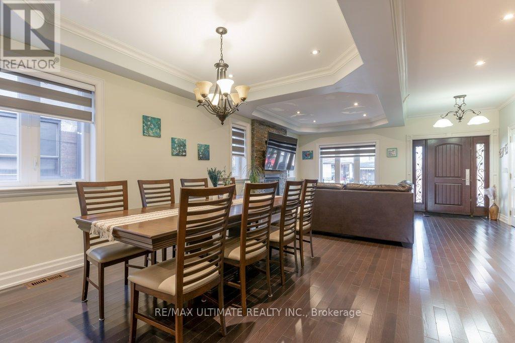 21 Thornton Avenue, Toronto, Ontario  M6E 2E3 - Photo 19 - W12513000