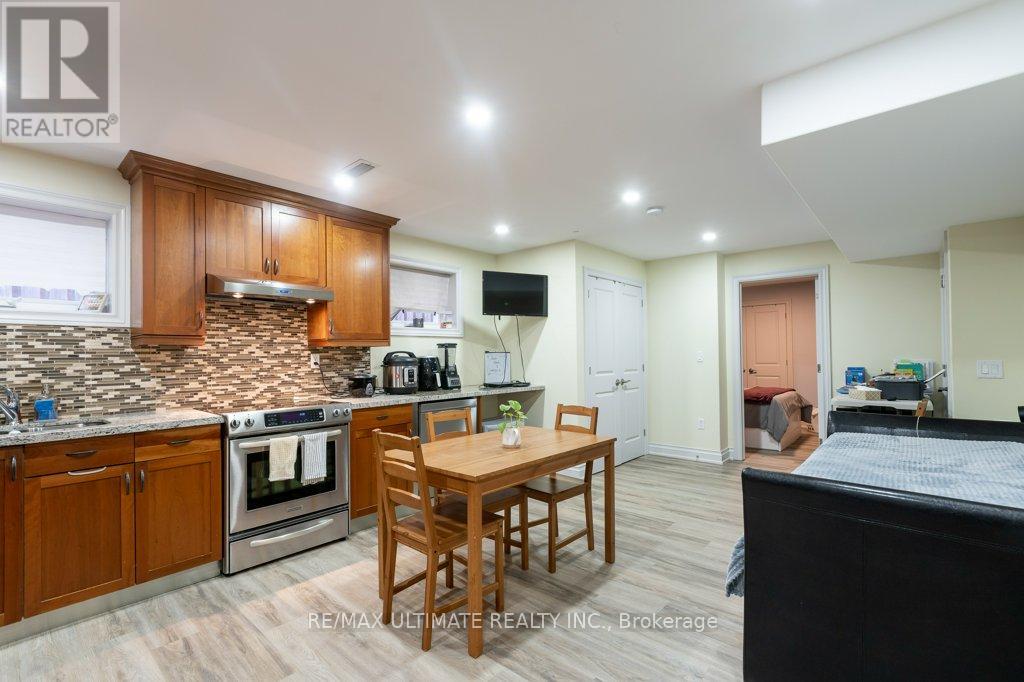 21 Thornton Avenue, Toronto, Ontario  M6E 2E3 - Photo 35 - W12513000