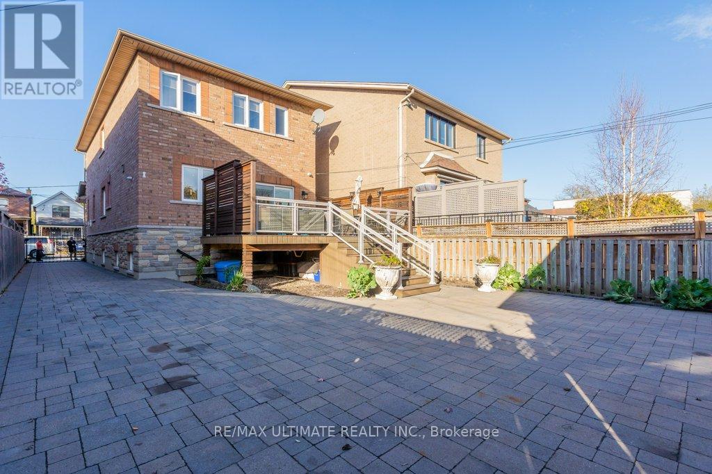 21 Thornton Avenue, Toronto, Ontario  M6E 2E3 - Photo 43 - W12513000