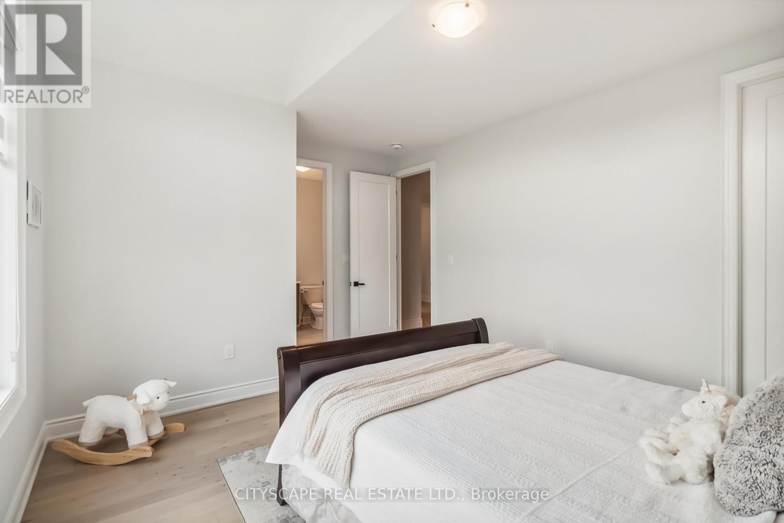 1268 Meadowside Path, Oakville, Ontario  L6M 5M9 - Photo 26 - W12513012