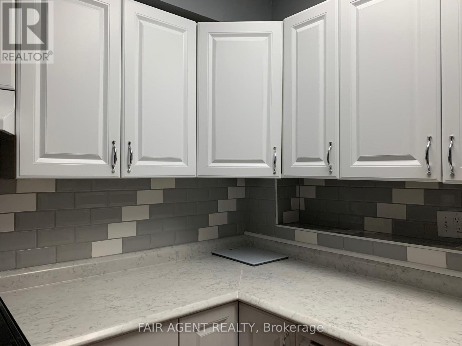 1808 - 20 Mississauga Valley Boulevard, Mississauga, Ontario  L5A 3S1 - Photo 5 - W12513108