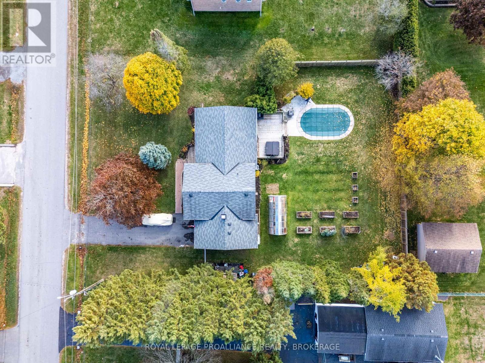 1415 Mildred Street, Kingston (City North Of 401), Ontario  K7L 4V4 - Photo 10 - X12513144