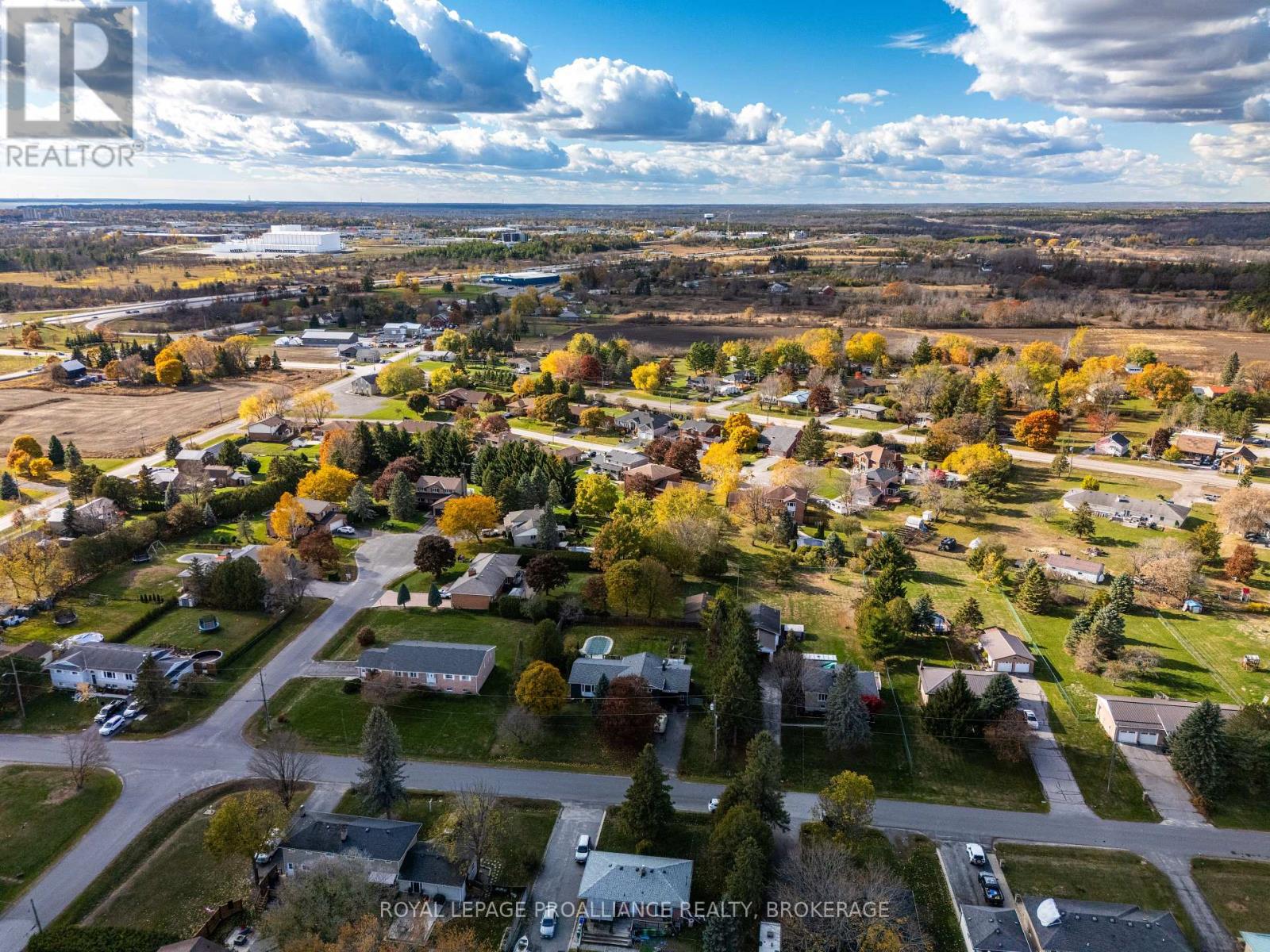 1415 Mildred Street, Kingston (City North Of 401), Ontario  K7L 4V4 - Photo 12 - X12513144