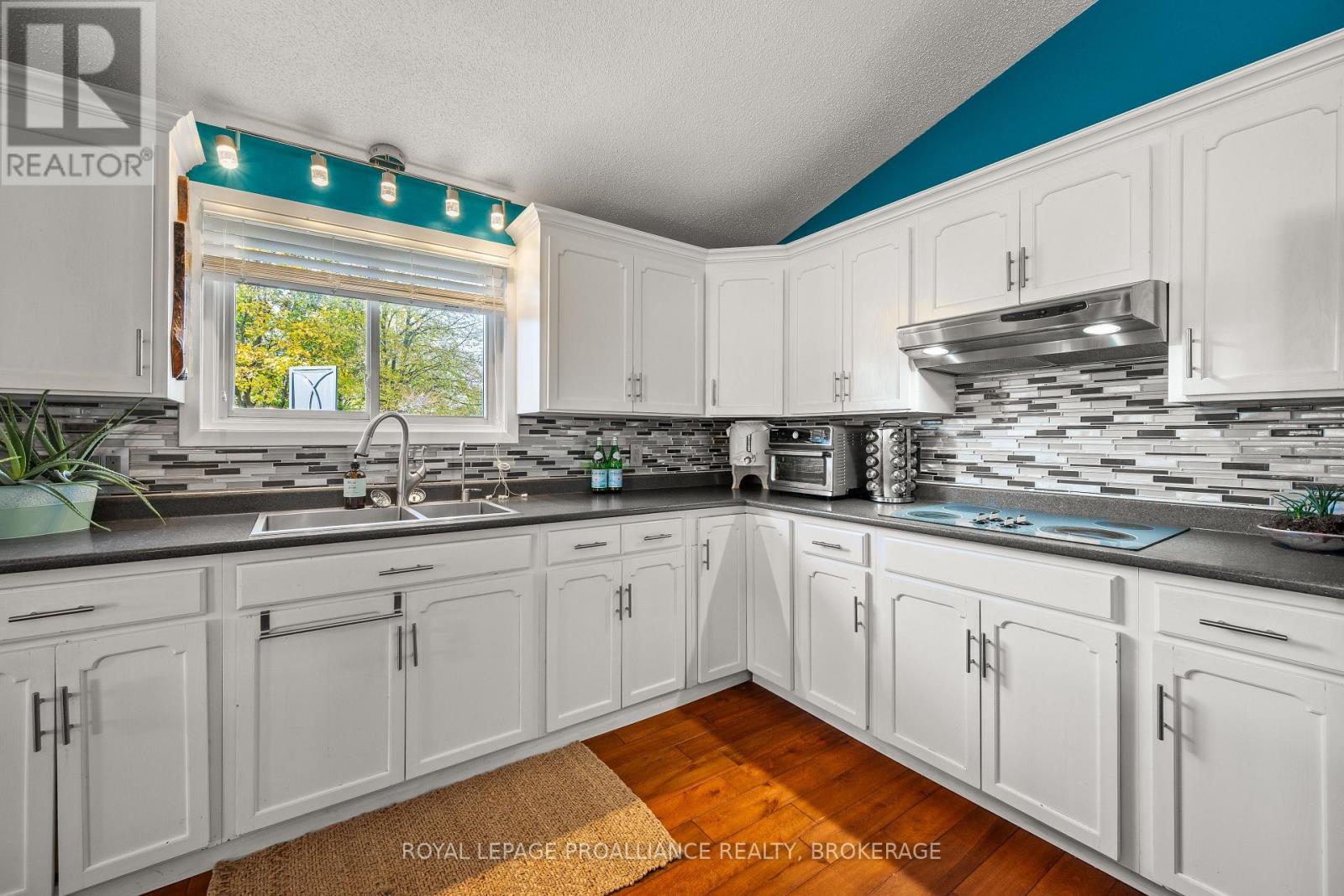 1415 Mildred Street, Kingston (City North Of 401), Ontario  K7L 4V4 - Photo 21 - X12513144