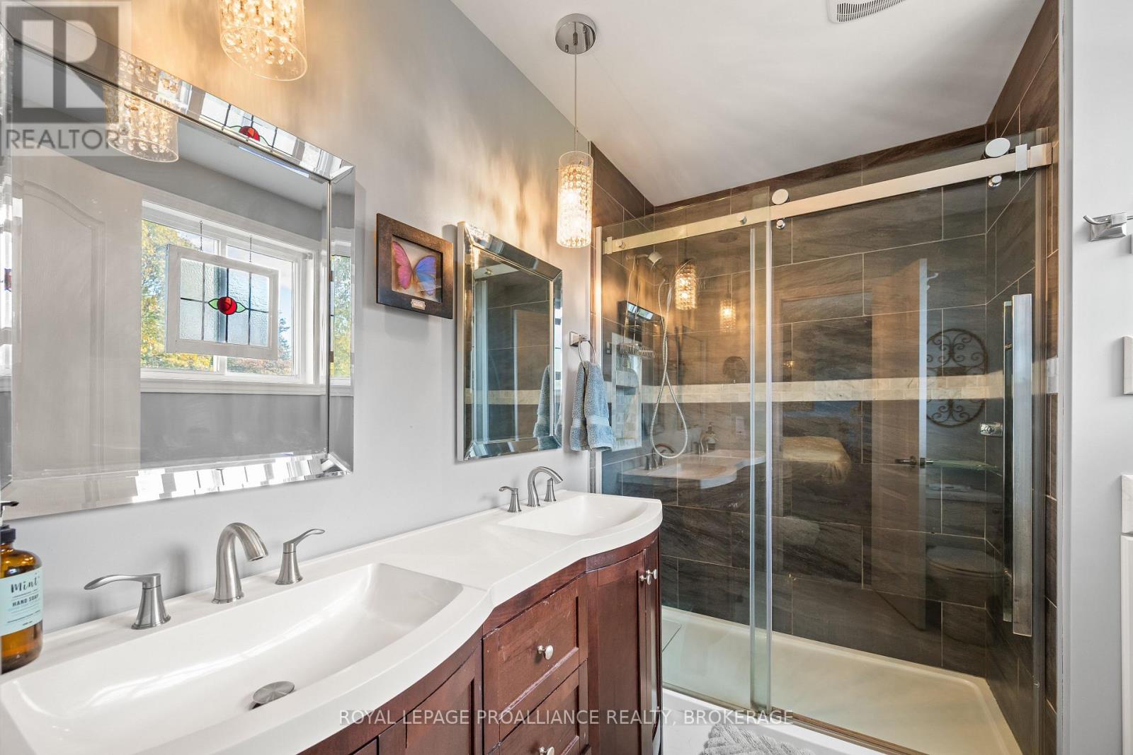 1415 Mildred Street, Kingston (City North Of 401), Ontario  K7L 4V4 - Photo 32 - X12513144