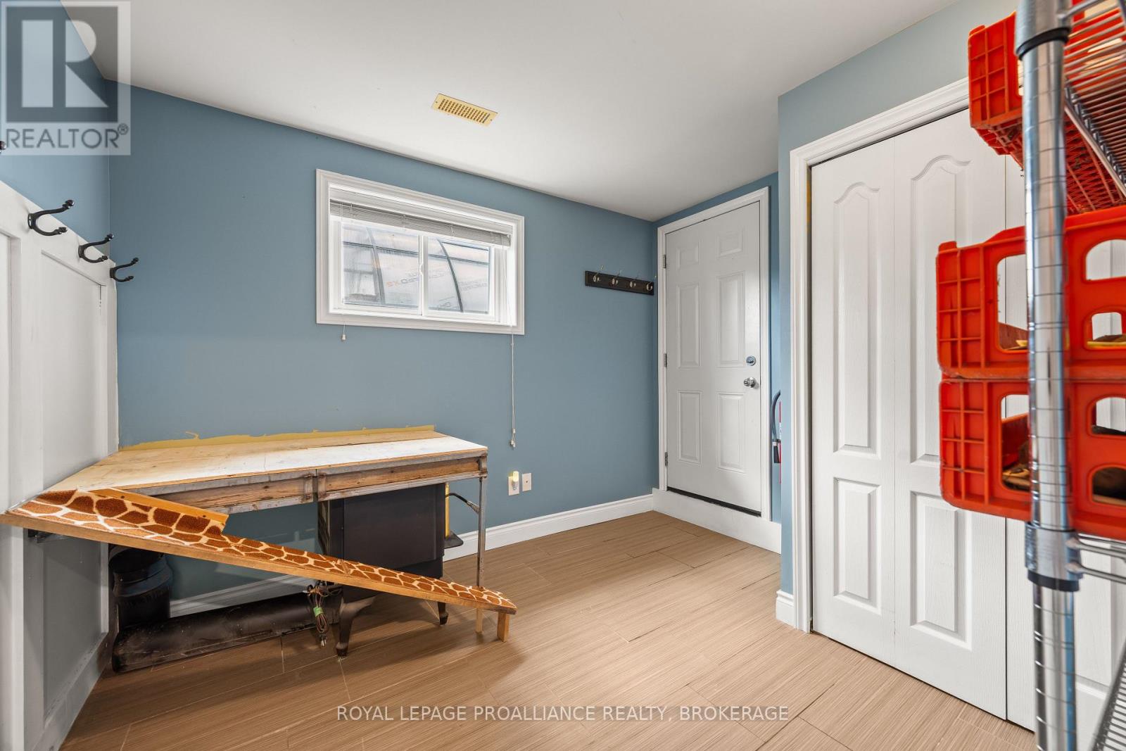 1415 Mildred Street, Kingston (City North Of 401), Ontario  K7L 4V4 - Photo 38 - X12513144