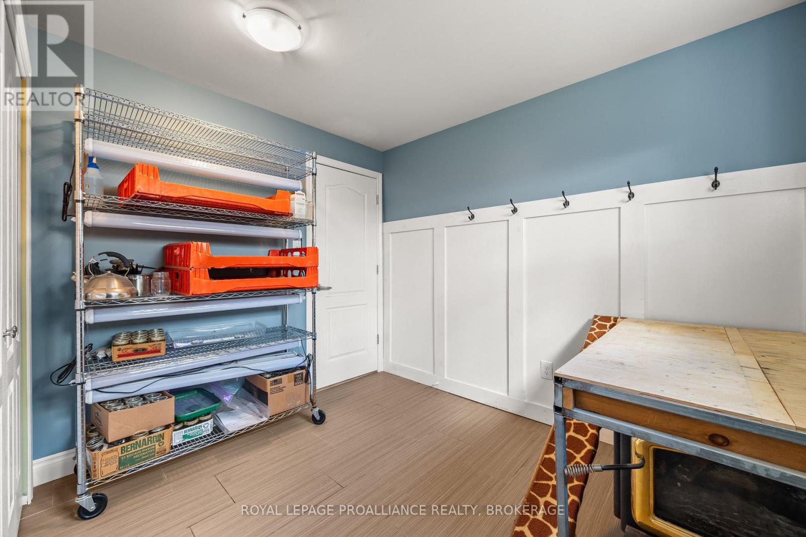 1415 Mildred Street, Kingston (City North Of 401), Ontario  K7L 4V4 - Photo 39 - X12513144