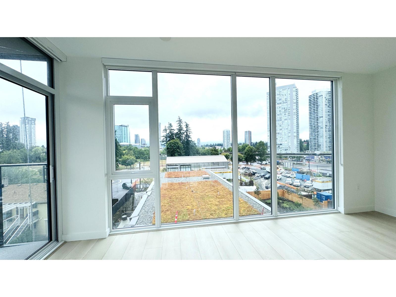 408 13573 98a Avenue, Surrey, British Columbia  V3T 0X1 - Photo 2 - R3064760