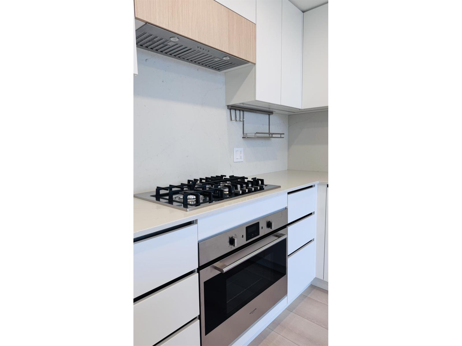 408 13573 98a Avenue, Surrey, British Columbia  V3T 0X1 - Photo 5 - R3064760