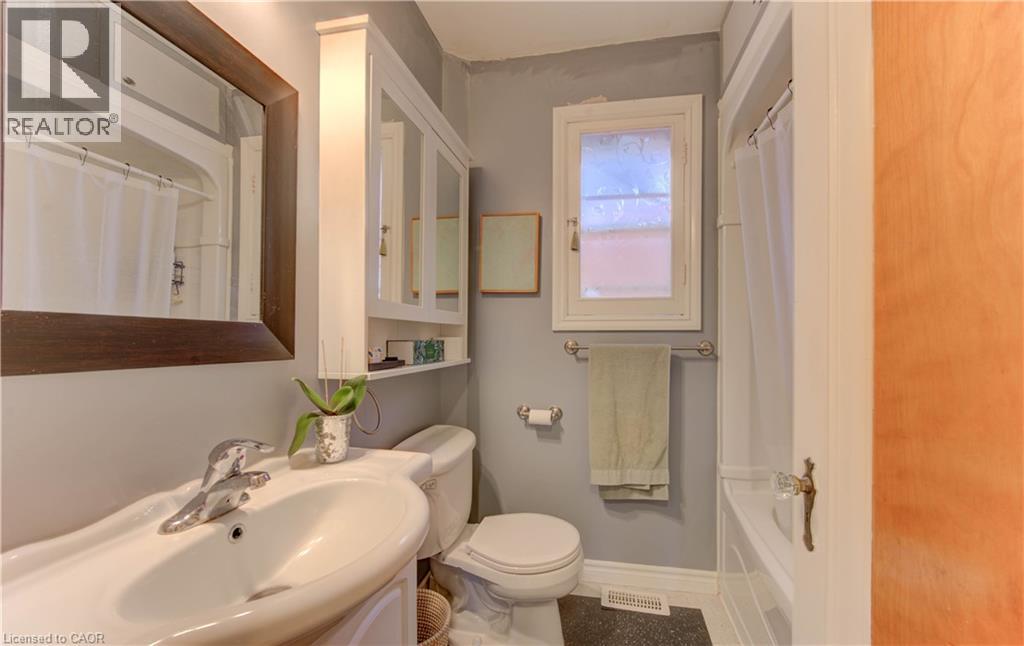 61 Gruhn Street, Kitchener, Ontario  N2G 1S5 - Photo 24 - 40785764