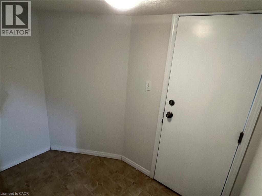 14 Iron Gate Street Unit# Lower, Kitchener, Ontario N2N 3P9 - Photo 4 - 40785848