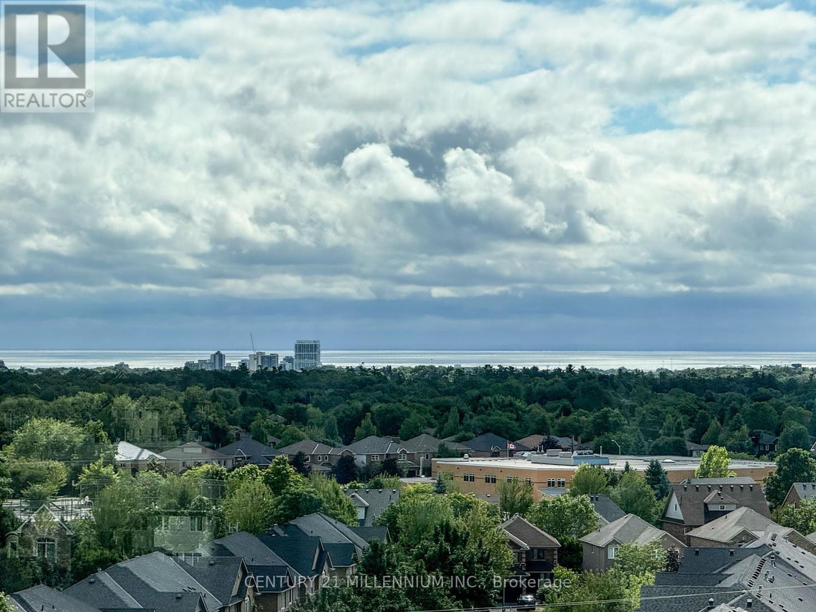 810 - 405 Dundas Street W, Oakville, Ontario  L6M 5P9 - Photo 18 - W12360876