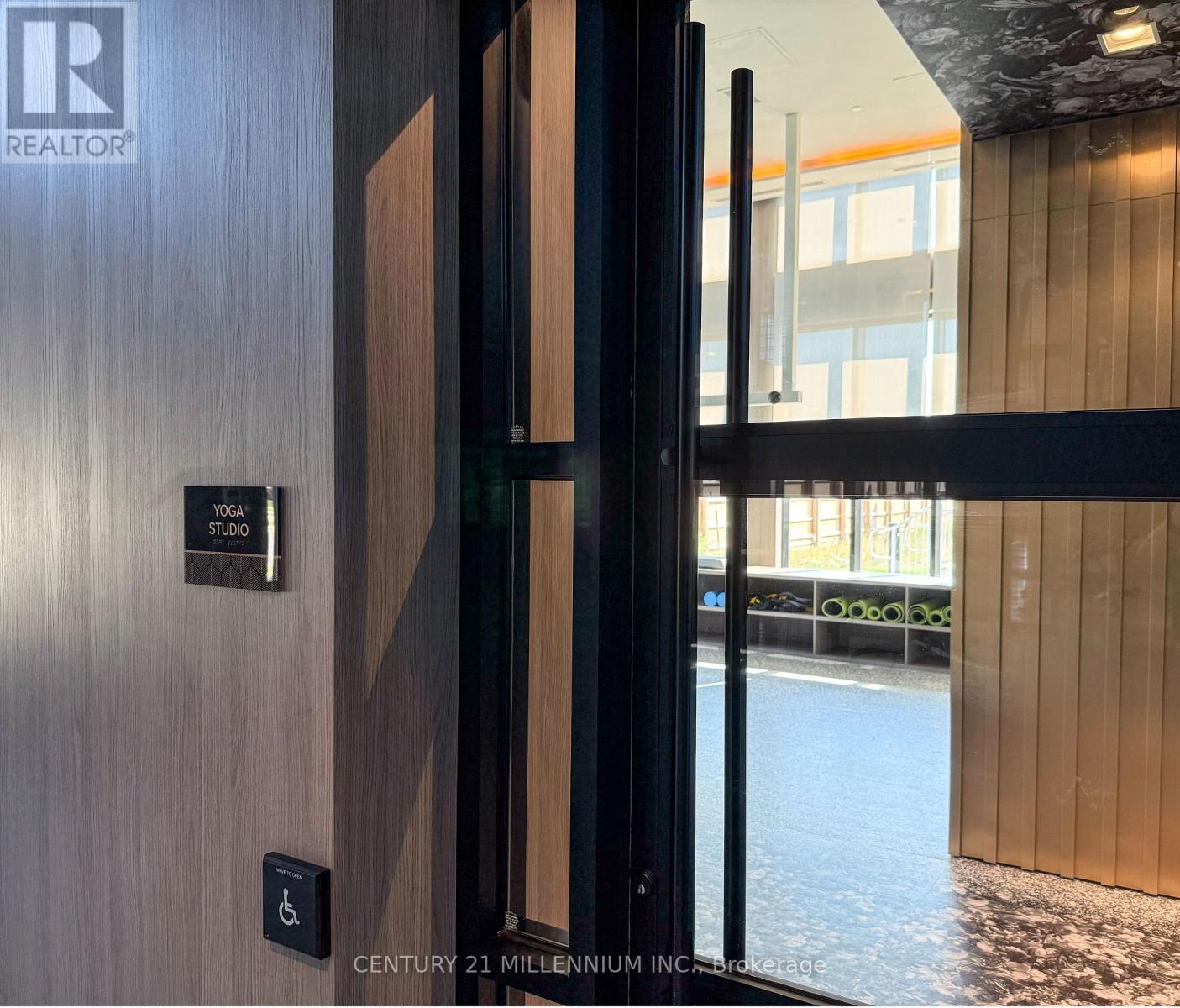 810 - 405 Dundas Street W, Oakville, Ontario  L6M 5P9 - Photo 44 - W12360876