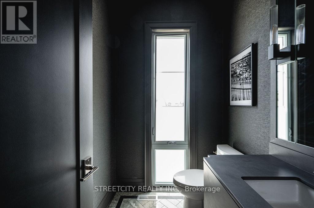 326 Manhattan Drive, London South, Ontario  N6K 4M7 - Photo 21 - X12513026