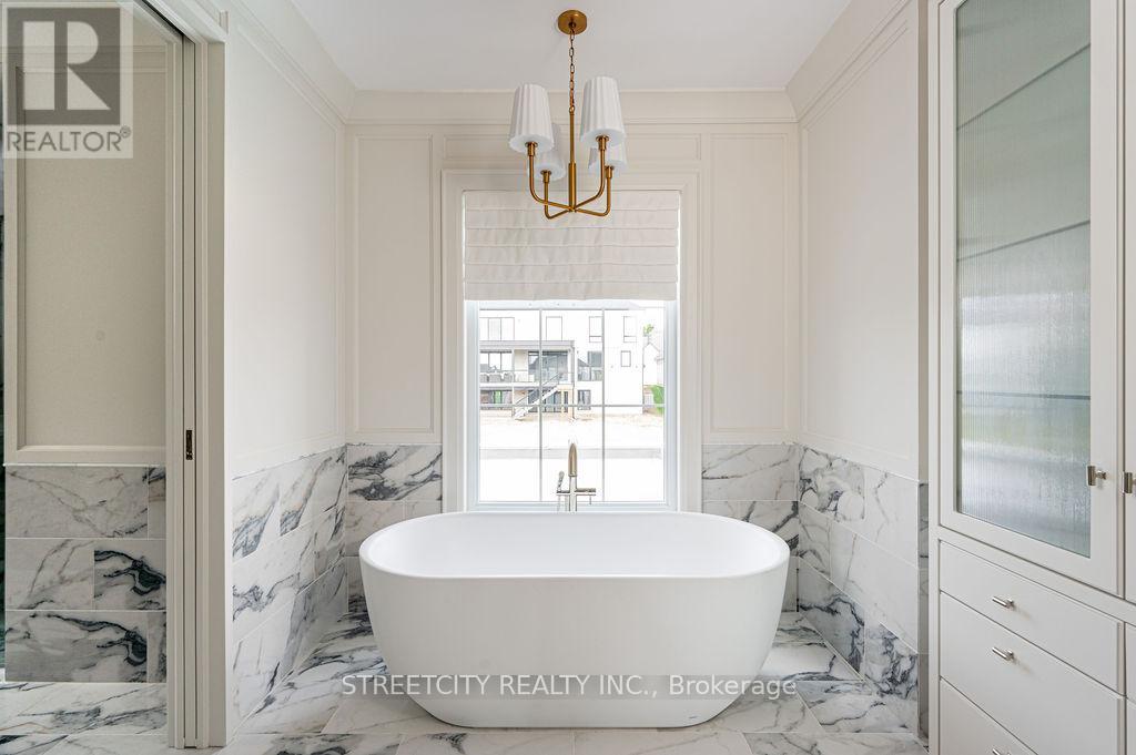 326 Manhattan Drive, London South, Ontario  N6K 4M7 - Photo 26 - X12513026