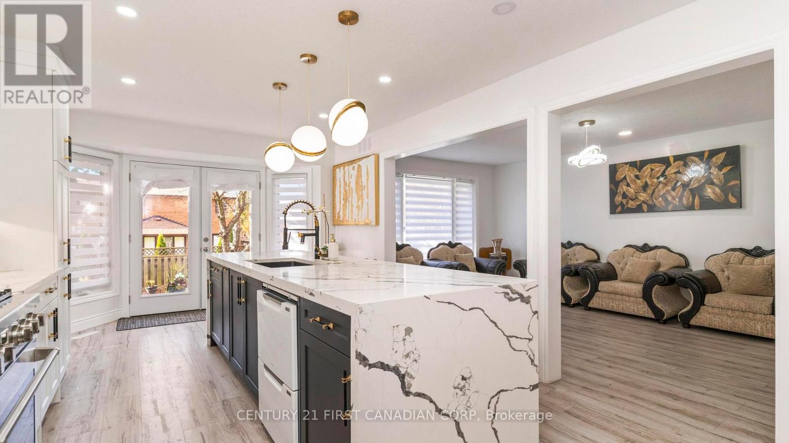 35 Hummingbird Crescent, London South, Ontario  N6J 4M3 - Photo 13 - X12513154