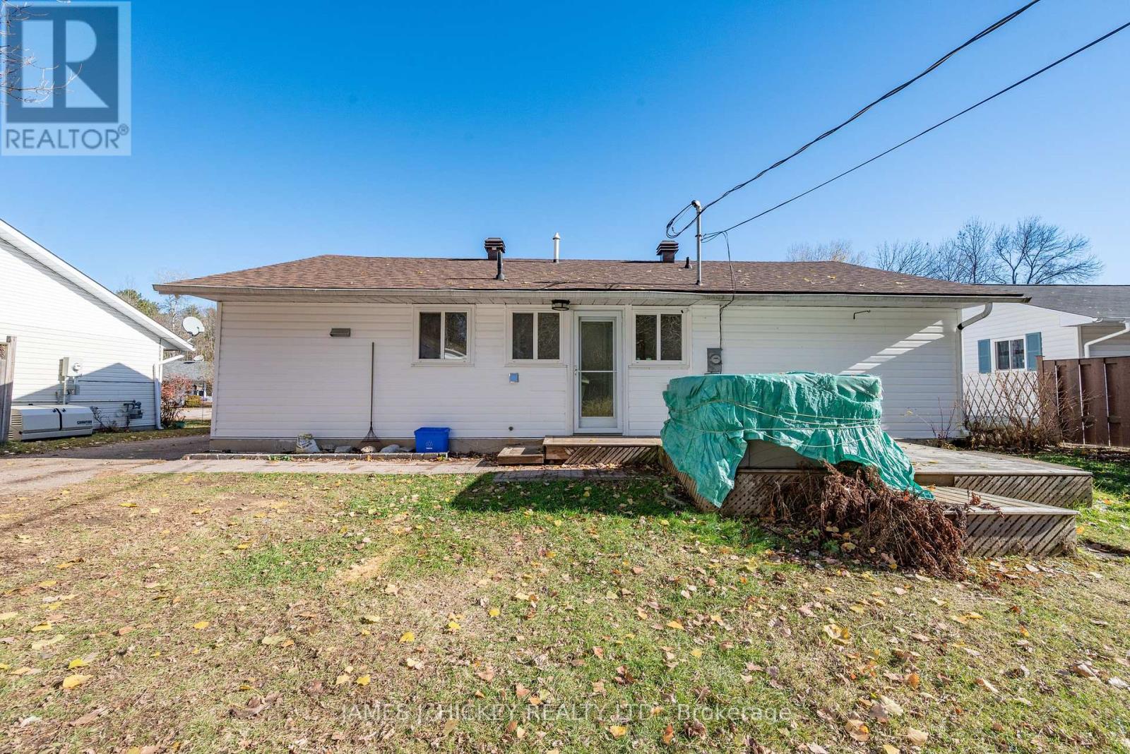 56 Beach Avenue, Deep River, Ontario K0J 1P0 - Photo 30 - X12513076