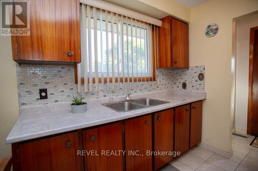 10 Linden Avenue, Brantford, Ontario  N3S 7E2 - Photo 8 - X12512850