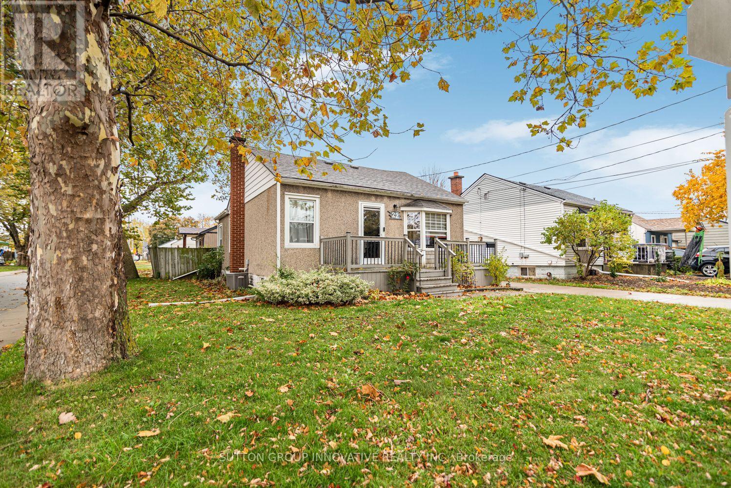 22 MAHONY AVENUE, Hamilton, Ontario