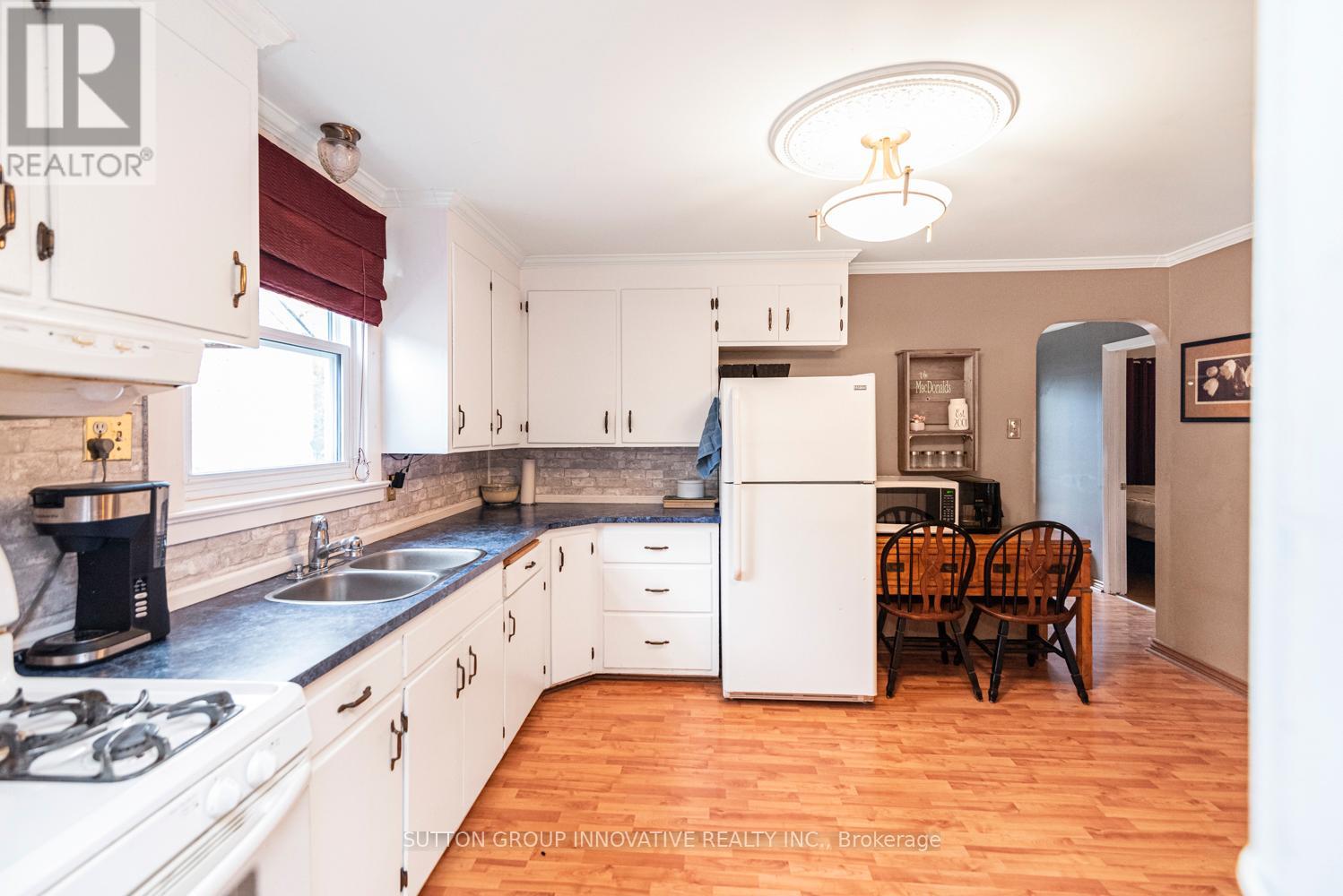 22 Mahony Avenue, Hamilton, Ontario  L8H 3C4 - Photo 10 - X12512874