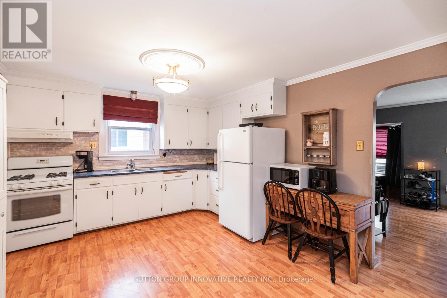 22 Mahony Avenue, Hamilton, Ontario  L8H 3C4 - Photo 8 - X12512874