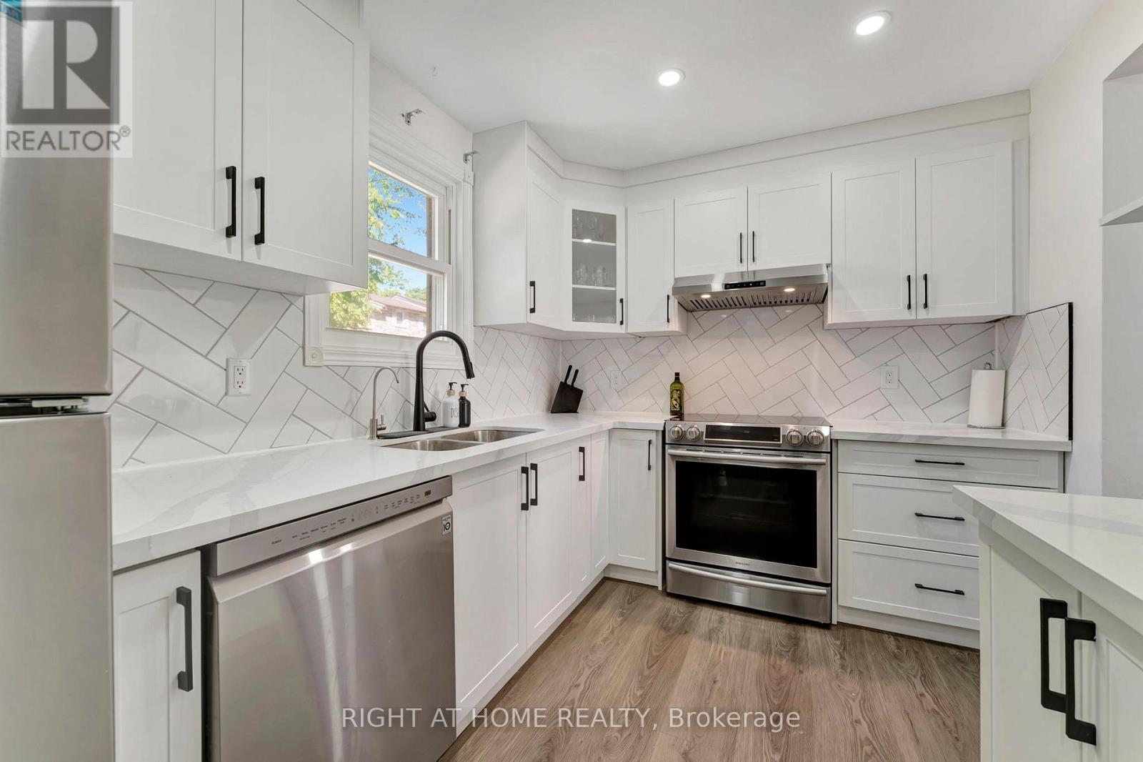 37 - 175 CEDAR STREET, Cambridge, Ontario