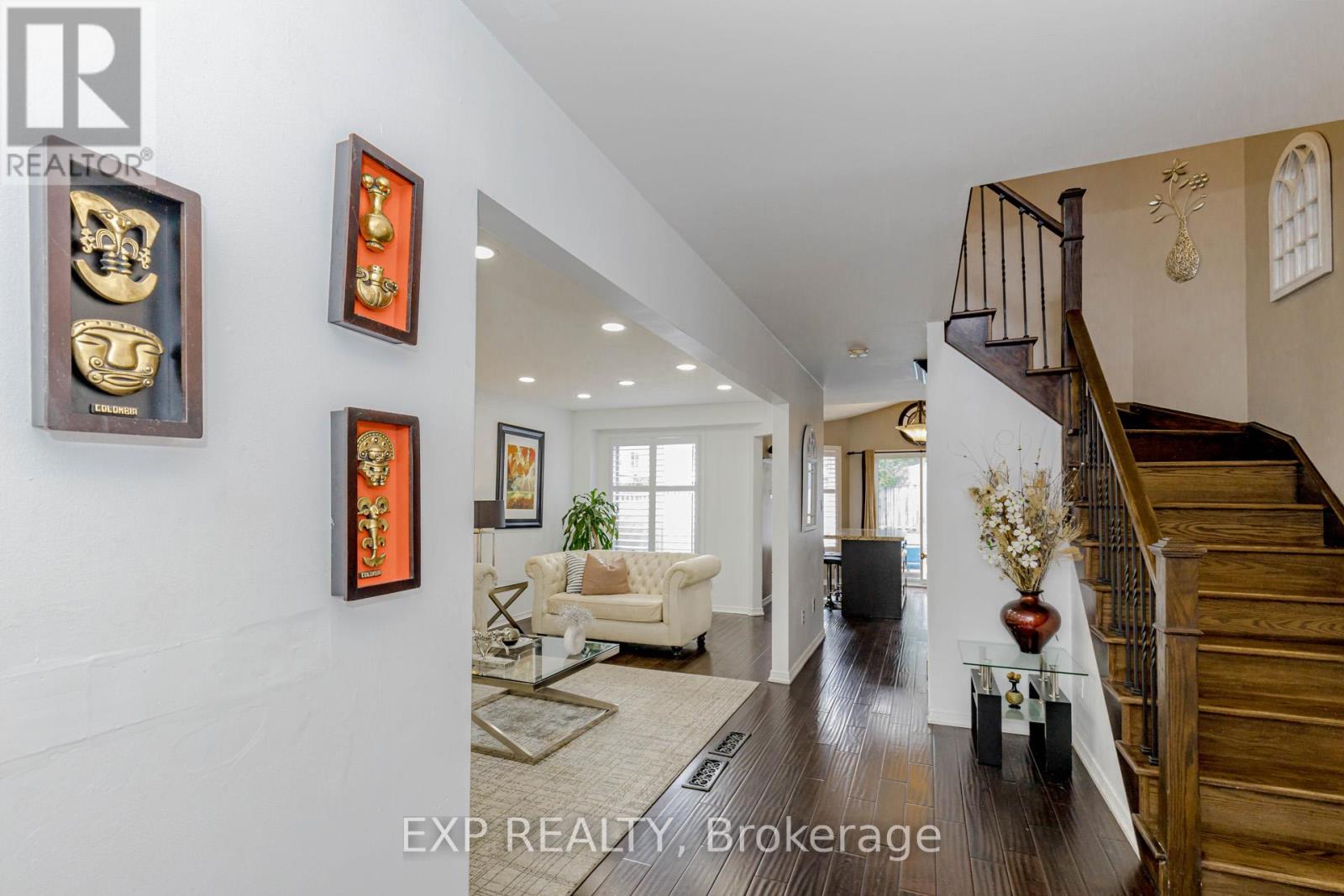 32 Vineberg Drive, Hamilton, Ontario  L9B 2P6 - Photo 5 - X12513010