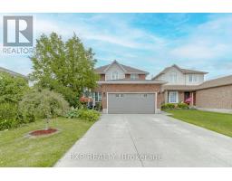 32 VINEBERG DRIVE, Hamilton, Ontario